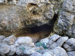 Petite grotte en rive gauche
