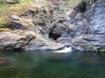On peut poursuivre dans la canyon mais il faudra nager pour l'atteindre
