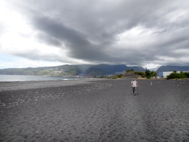 Une trace existe mais il est possible de marcher n'importe où