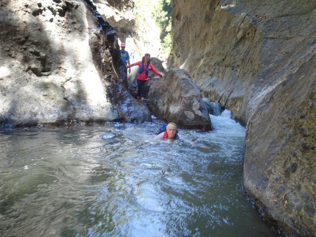 La nage est facultative mais ludique pour certains participants